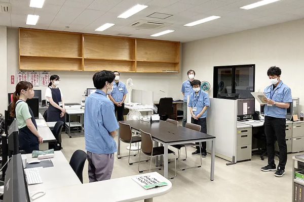 朝礼の様子